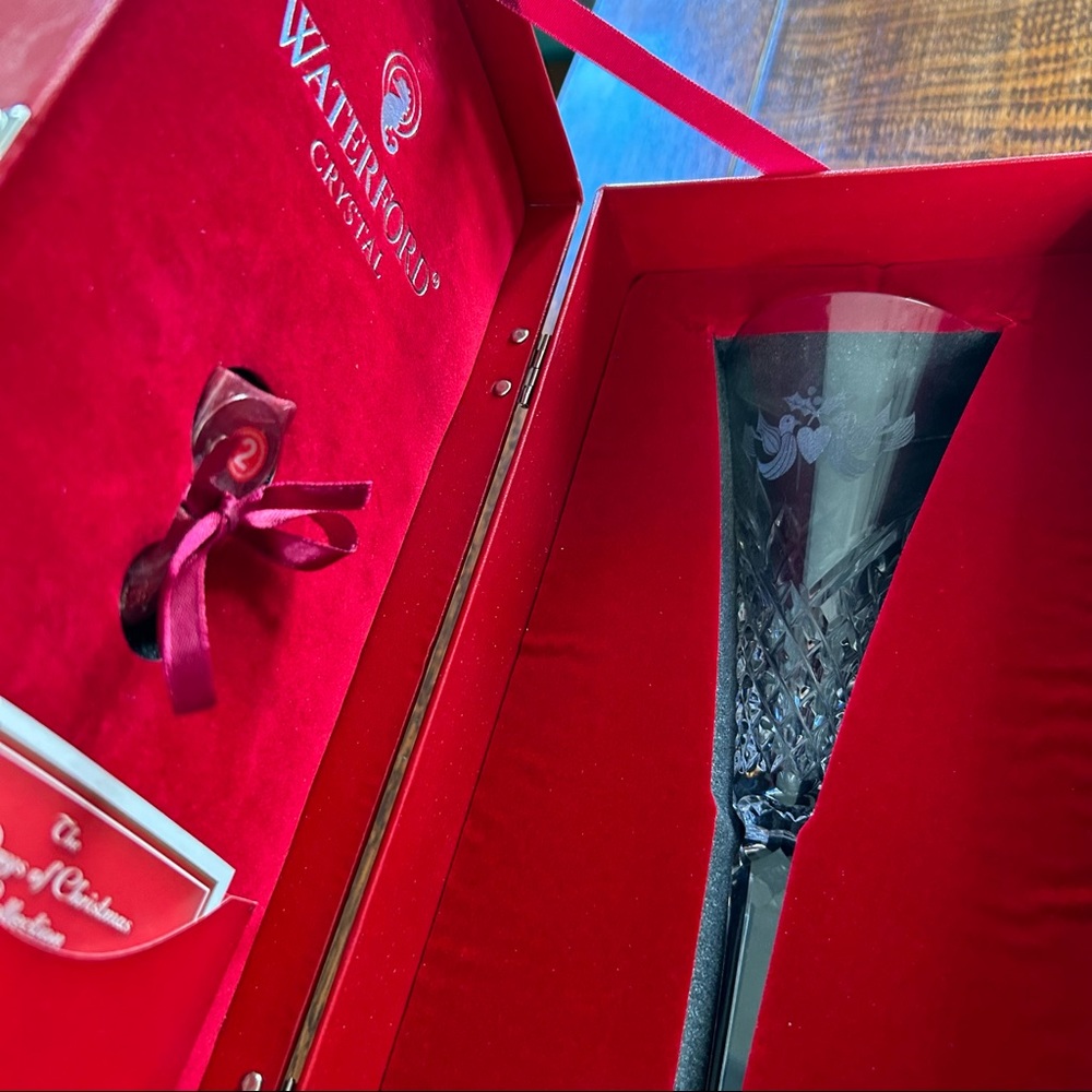 Waterford Crystal Limited Edition 12 Days of Christmas - Two Turtle Doves